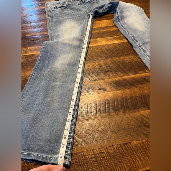 Cowgirl Up jeans 29x32 - Picture 3 of 9